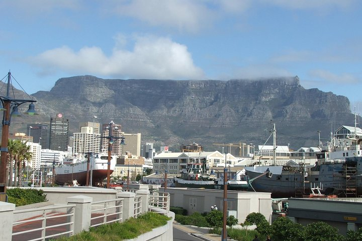 View of table Mountain from V & A Waterfront